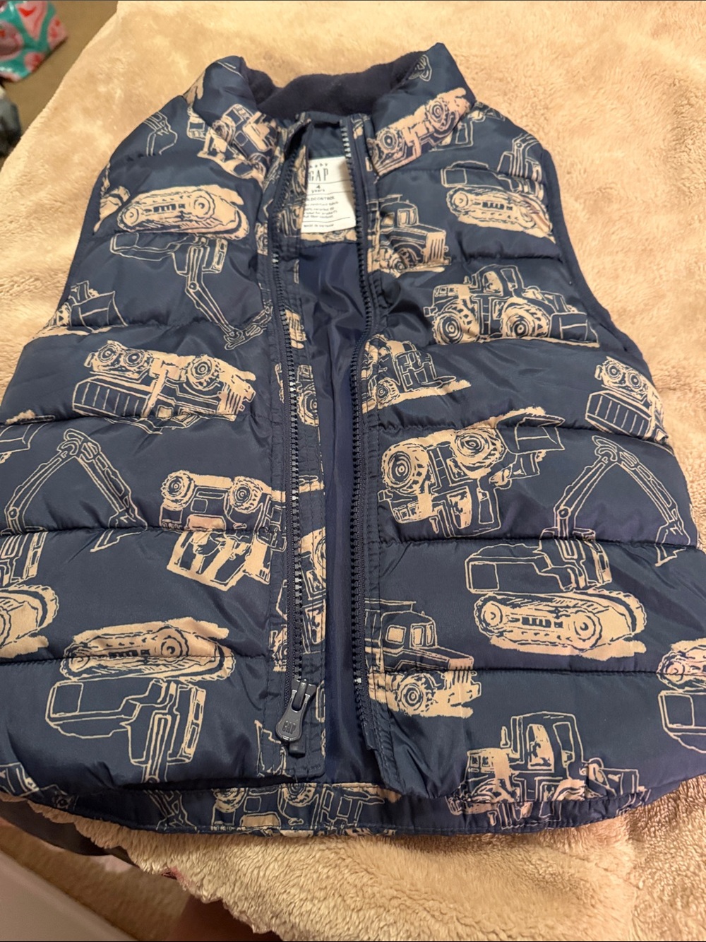 GAP Navy Puffer Vest with Beige Construction Print